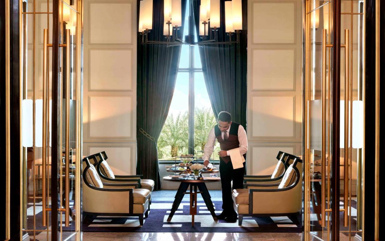 Fairmont Riyadh Exteriör bild The Concierge