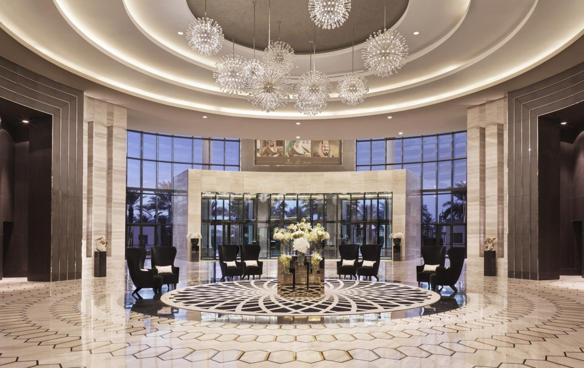 Fairmont Riyadh Exteriör bild Lobby