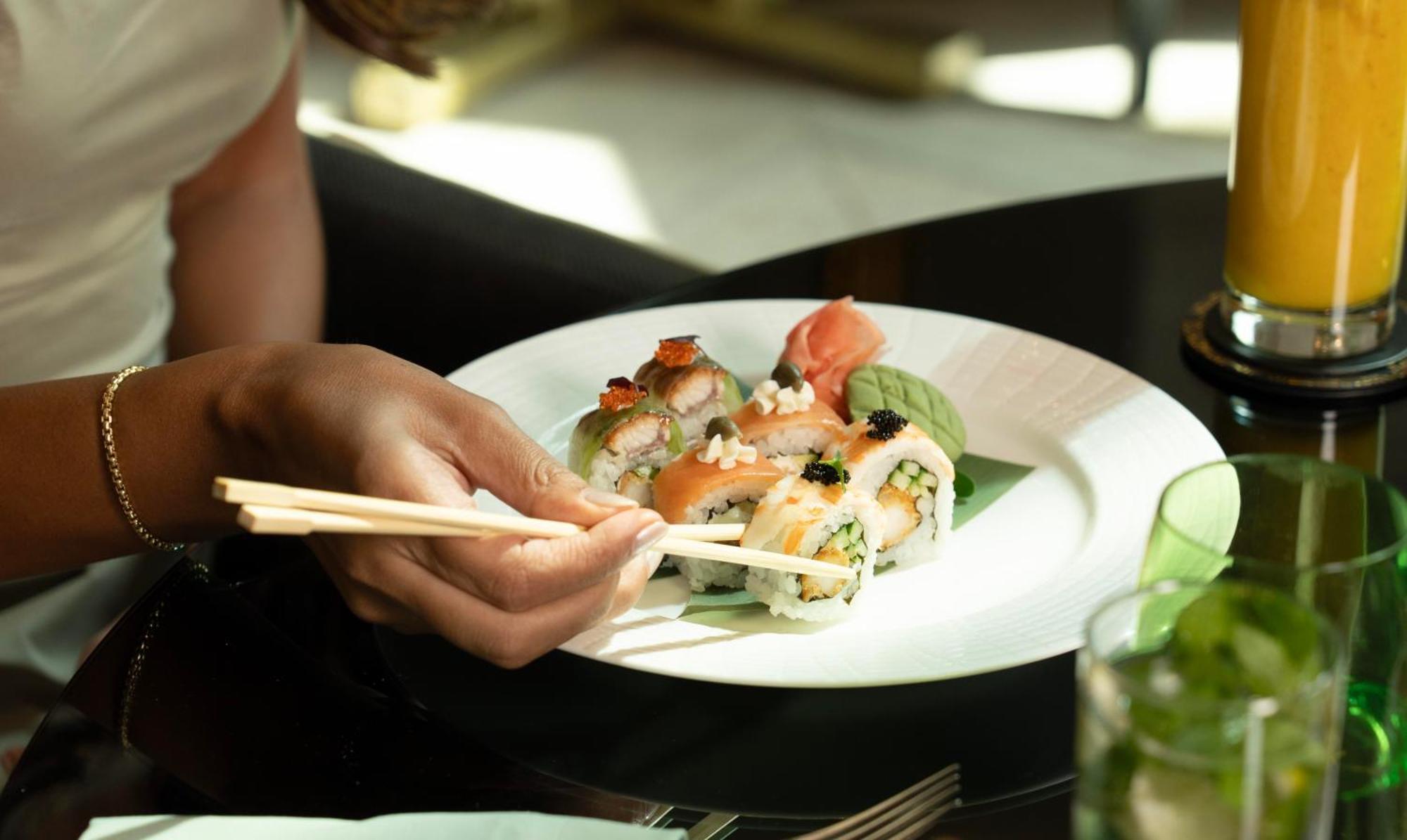 Fairmont Riyadh Exteriör bild Sushi