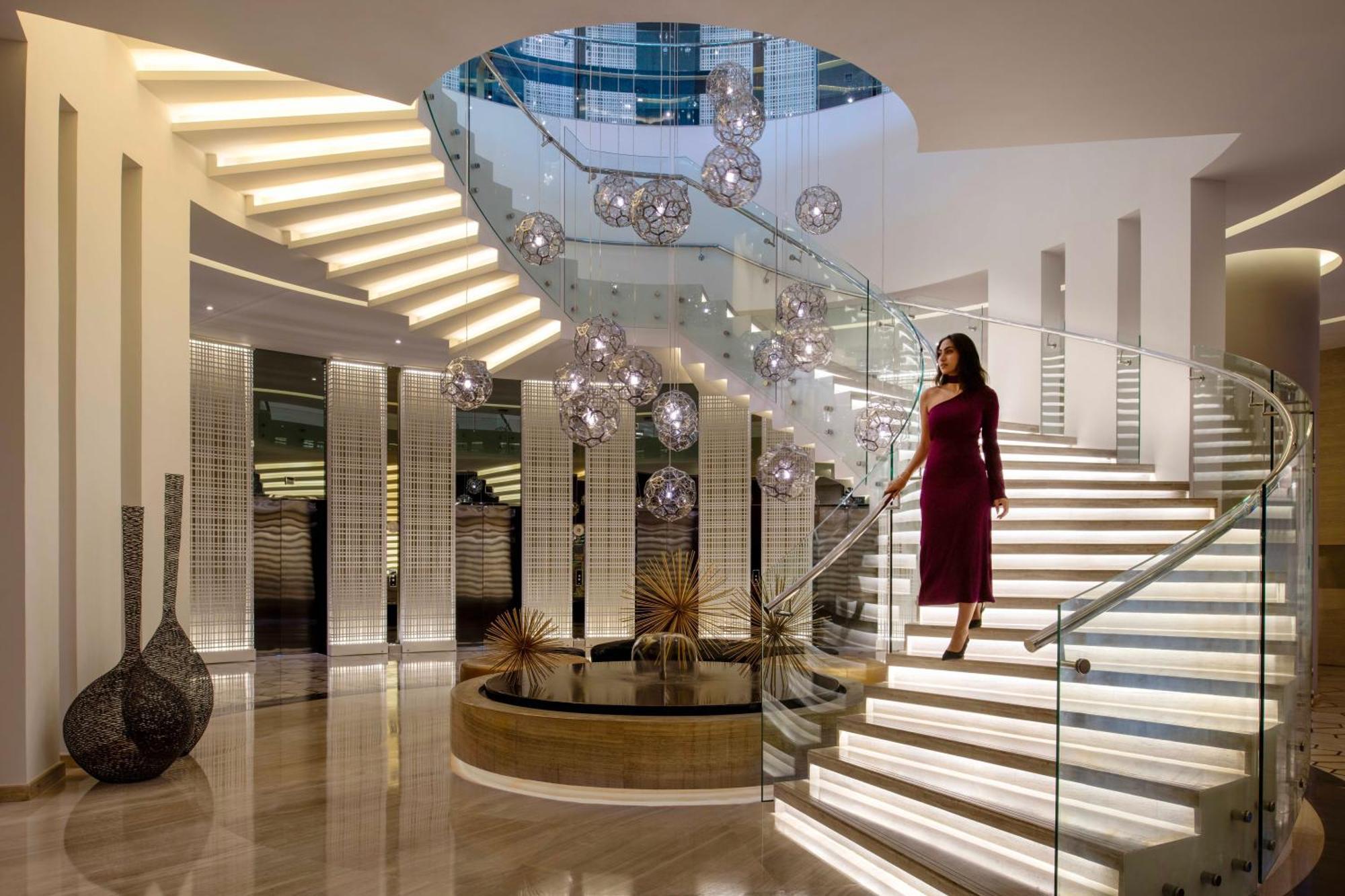 Fairmont Riyadh Exteriör bild The lobby of the hotel